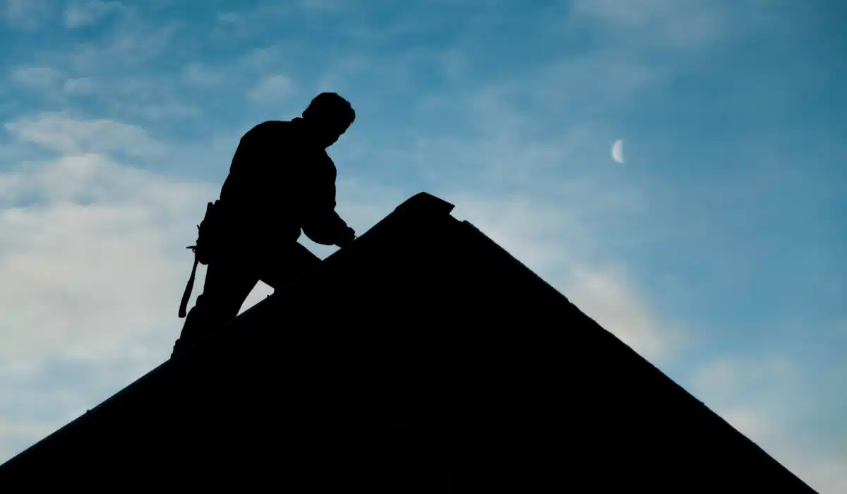 elyria roofer