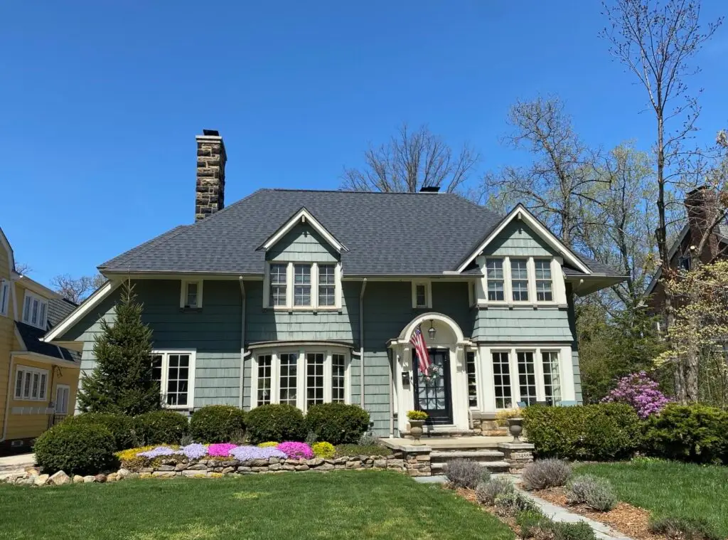 roof replacement done by lakewood roofing company